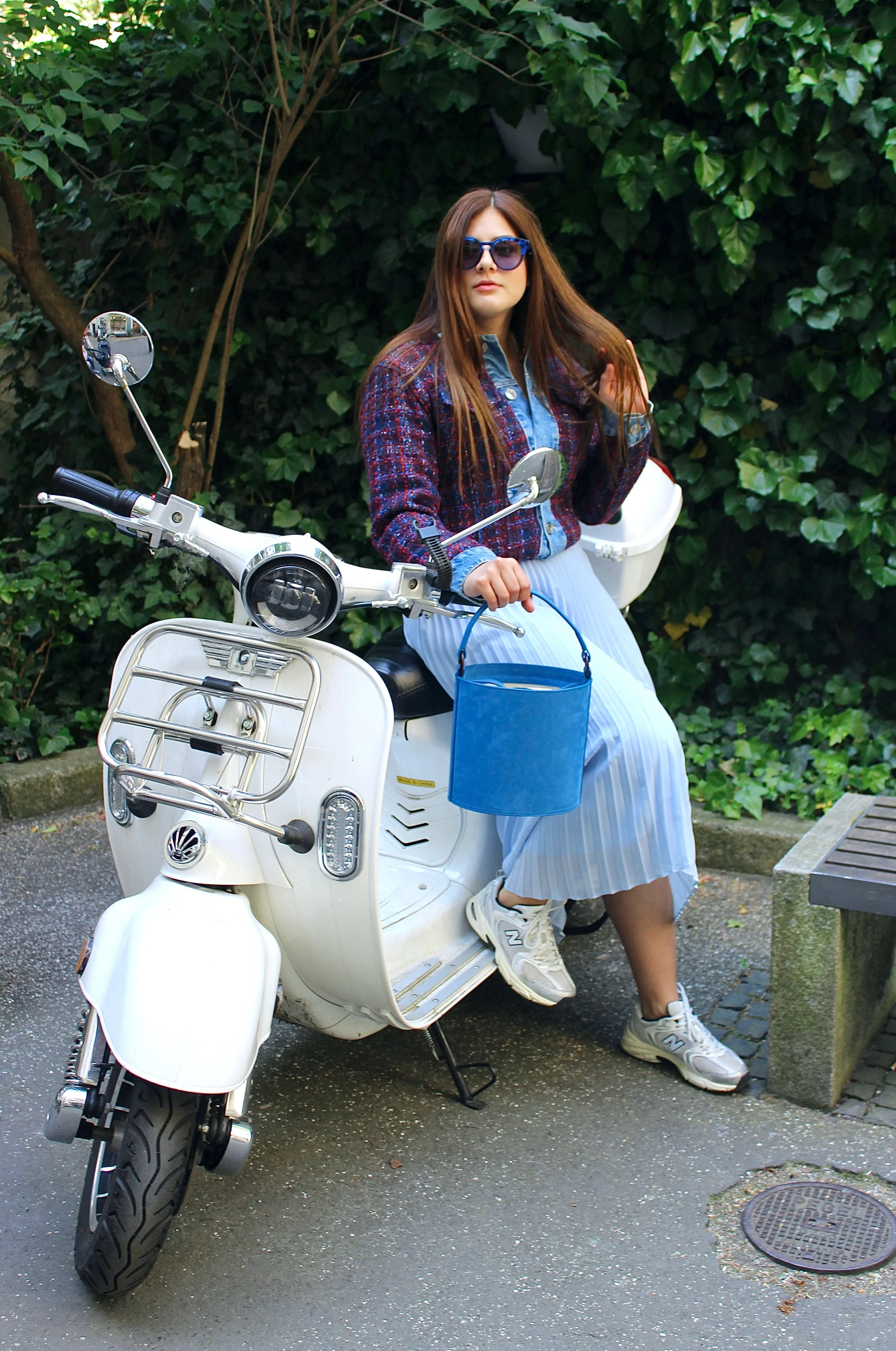 BLUE BUCKET BAG