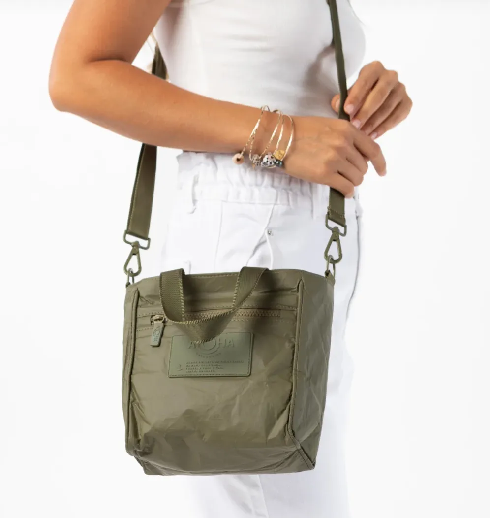 Monochrome Crossbody / Olive