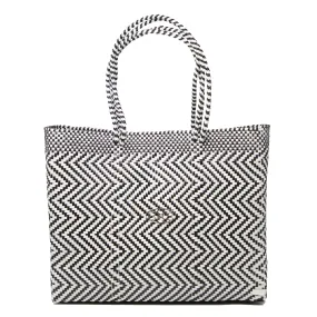 TRAVEL WHITE BLACK CHEVRON TOTE WITH CLUTCH