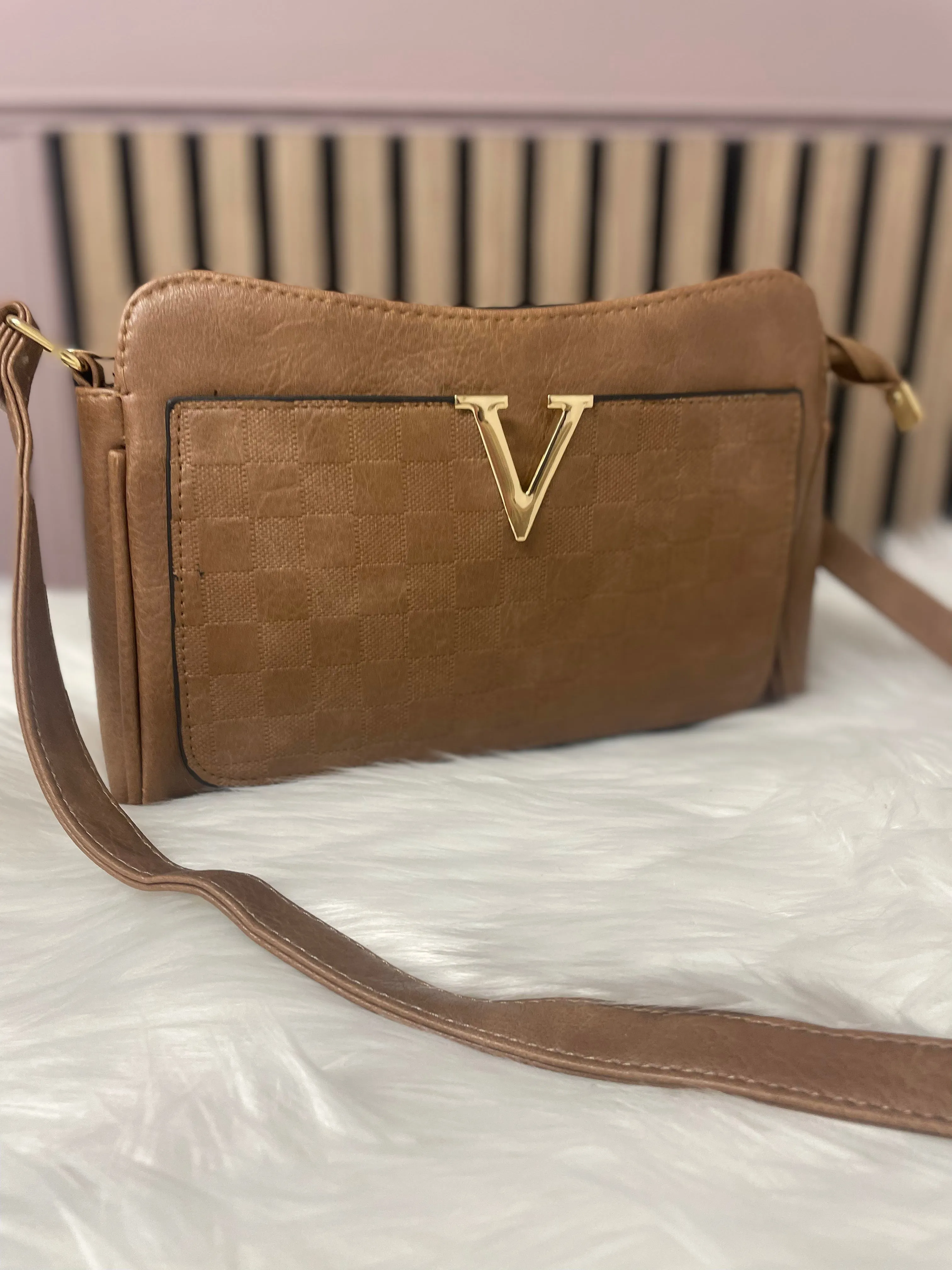 VANCE HANDBAG (BROWN)