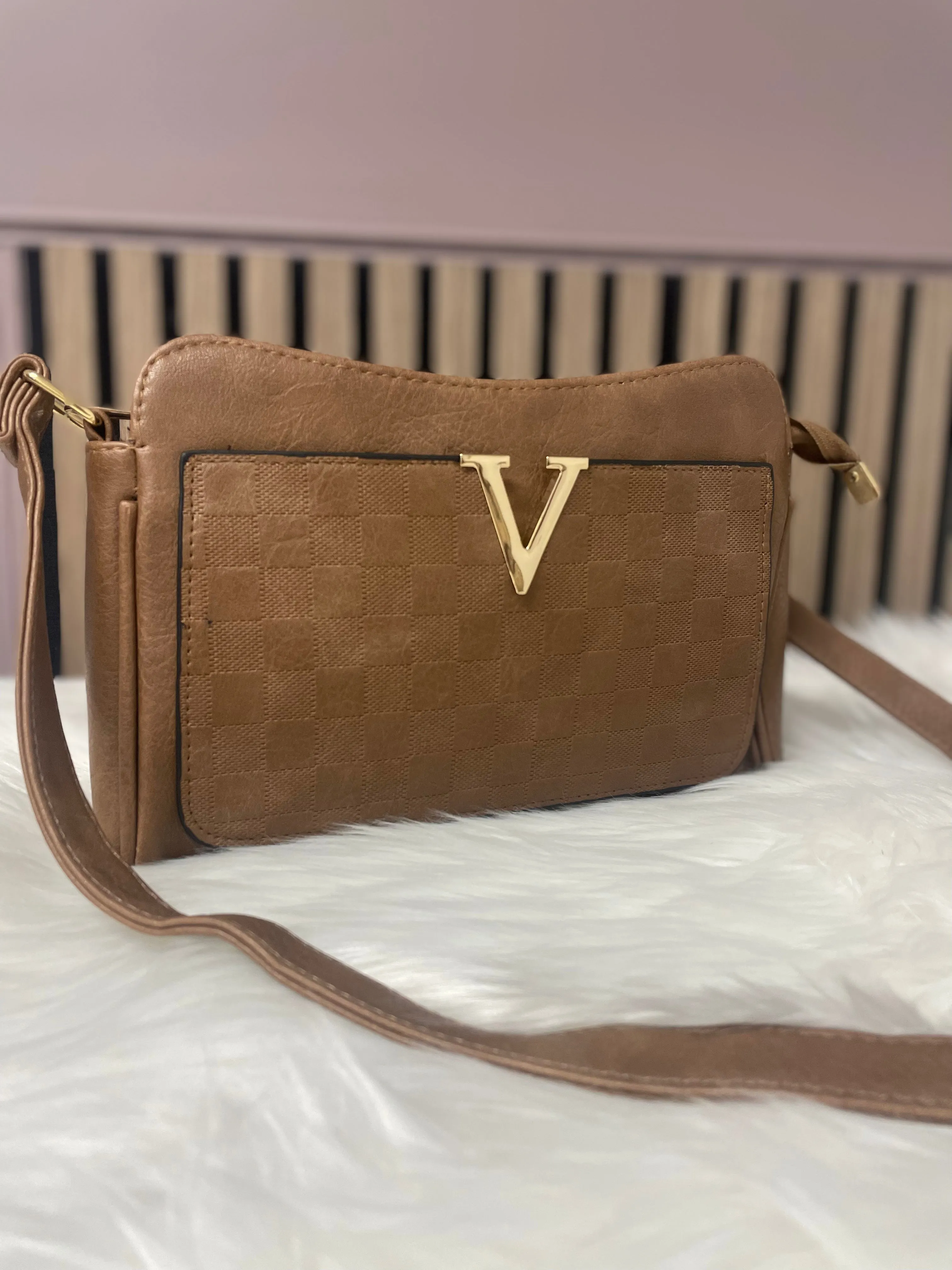 VANCE HANDBAG (BROWN)